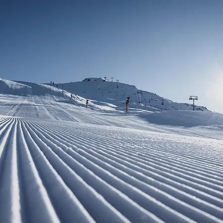 Ochsen 2 By Mountain