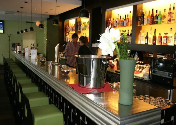 Hotel Ochsen 2 By Mountain